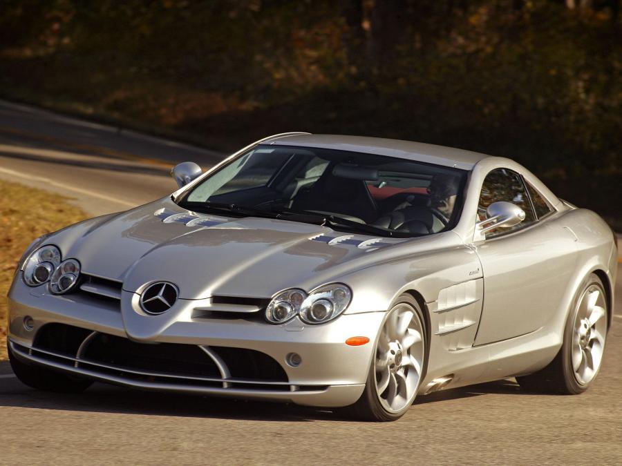  Mercedes-Benz SLR McLaren 2004 года  (US) (фото 2 из 22)